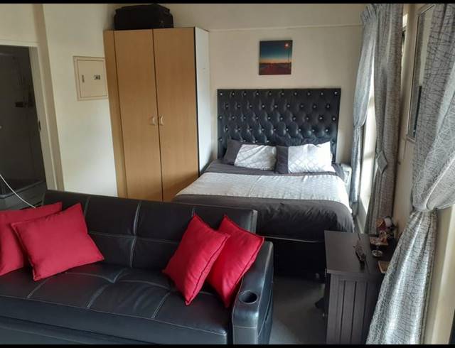 1 BEDROOM APARTMENT FOR SALE IN BRAAMFONTEIN WERF